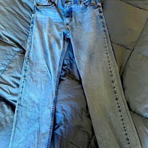 29x34 Wrangler blue jeans